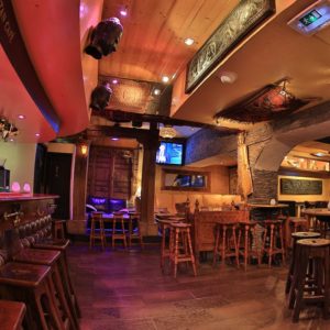Apres Ski - Tibetan Cafe
